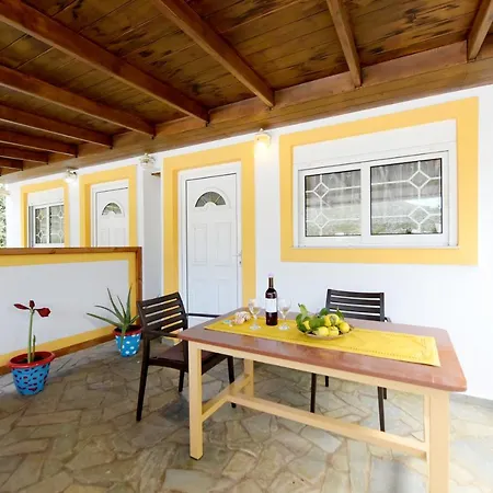 Venus Island Apartment *