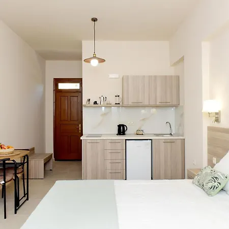 Venus Island * Lindos (Rhodes)